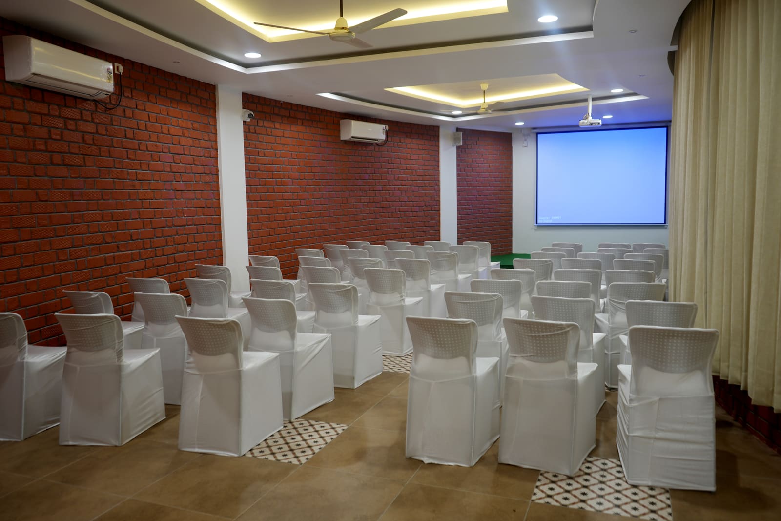 Meeting Hall - photo 5